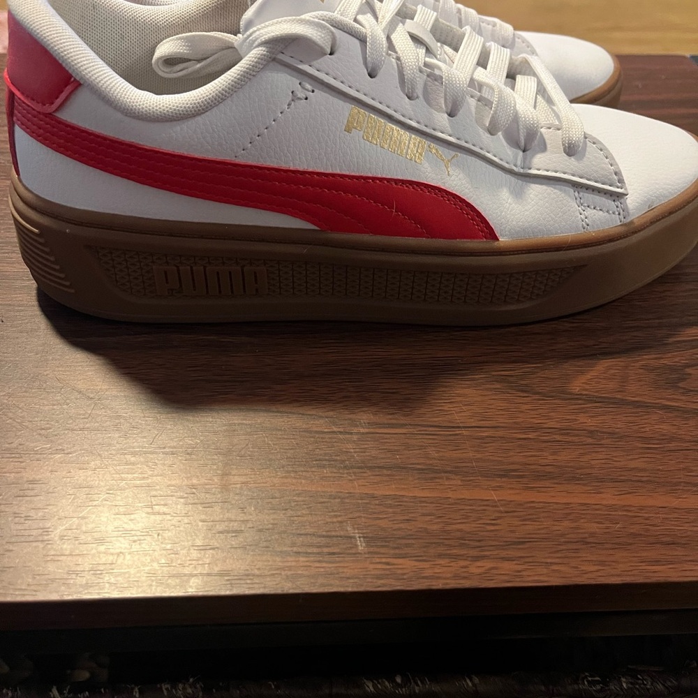 Puma White and Red Sneakers with Brown Sole
